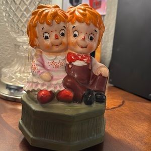 Vintage Raggedy Ann and Andy Music box